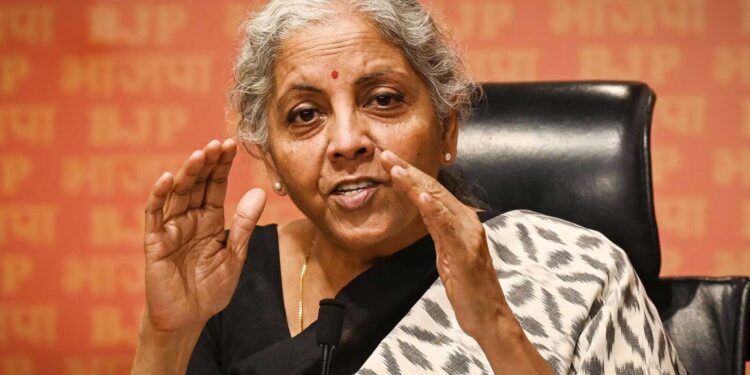 حکومت کی جانب سے شروع کی گئی مختلف اصلاحات کی وجہ سے اب بینک اچھا منافع کما رہے ہیں-وزیر خزانہ