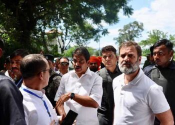 آپ ہمیں جو چاہیں بلائیں، لیکن ہم اِنڈیا ہیں