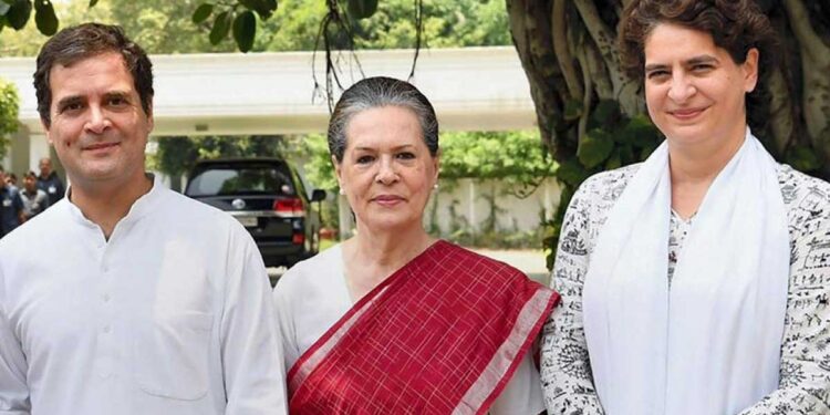 اپوزیشن پارٹیوں کی دوسری میٹنگ سے قبل سونیا گاندھی کی جانب سے عآپ سمیت سبھی پارٹیوں کو عشائیہ