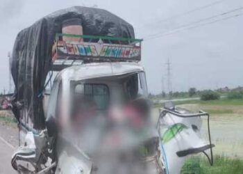 گجرات میں  خوفناک سڑک حادثہ ۔ 10 افراد ہلاک