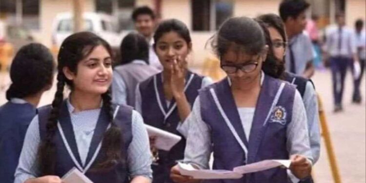 بہارکےسرکاری اسکولوں میں تہوار وں کی تعطیلات کم کرنے کا فیصلہ