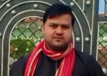 نماز کے لئے بس روکنے پر برطرف کنڈکٹر ریل پٹری پر مردہ ملا