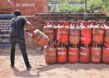 گھریلو گیس سلنڈر کے تما م صارفین کے لئے 200روپے کی سبسڈی کا اعلا ن