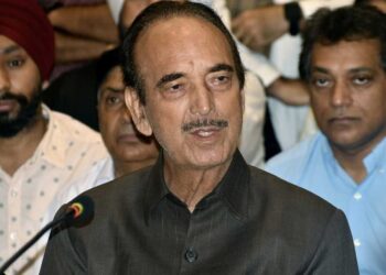 کوئی باہر کا نہیں ،سب ہندوستانی ہیں۔غلام نبی آزاد