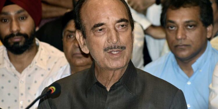 کوئی باہر کا نہیں ،سب ہندوستانی ہیں۔غلام نبی آزاد