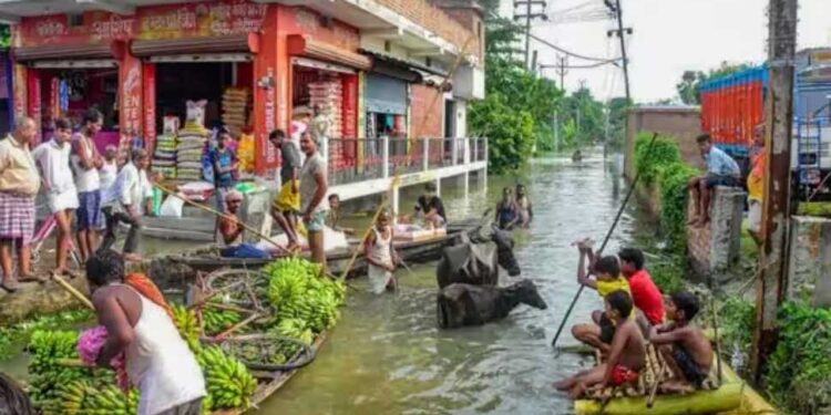 کوسی ندی کی آبی سطح میں لگاتار اضافہ، کئی علاقے غرقاب