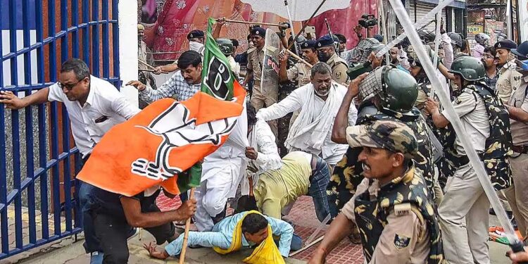 پٹنہ میں بی جے پی لیڈران پر پولیس لاٹھی چارج کا معاملہ دہلی پہنچا