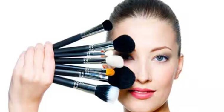 میک اپ بنا جان لیوا۔شک میں مبتلا ہوکرشوہر نے کر دیا بیوی کاقتل