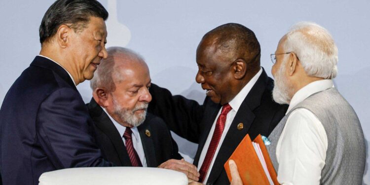 جوہانسبرگ میں نریندر مودی ۔شی جن پنگ ملاقات