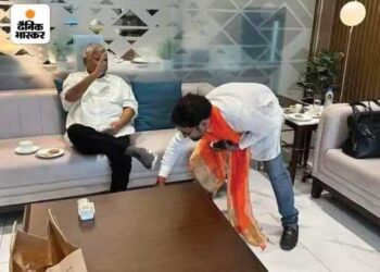 بھوجپوری اداکار اور اعظم گڑھ سے بی جے پی رکن پارلیمنٹ دنیش لال یادو عرف نیرہوا کی لالو پرساد سے ملاقات