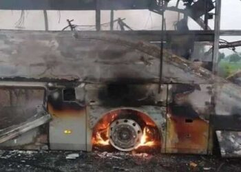 پاکستان میں اندوہناک سڑک حادثہ  میں 20افرادجھلس کر جاں بحق