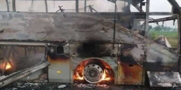 پاکستان میں اندوہناک سڑک حادثہ  میں 20افرادجھلس کر جاں بحق