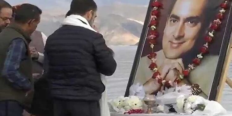 پینگونگ کے ساحل راجیو گاندھی کو راہل کا خراج عقیدت