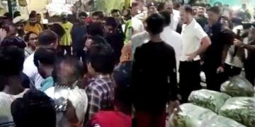 راہل گاندھی دہلی میں سبزی اور پھل بیچنے والوں سے ملے