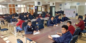 اسکول میں موبائل فون کا استعمال نہیں کیا جائے