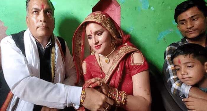 سیما حیدر نے اپنے وکیل اے پی سنگھ کوبھائی بناکر راکھی باندھی