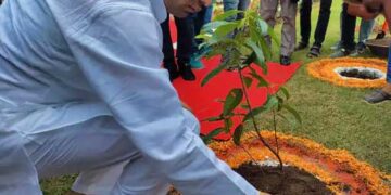 سب کہہ رہے ہیں کہ بی جے پی 2024 میں ختم ہو جائے گی۔تیج پرتاپ یادو