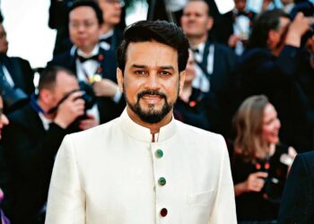 لوک سبھا انتخابات وقت سے پہلے نہیں :انوراگ ٹھاکرکی وضاحت