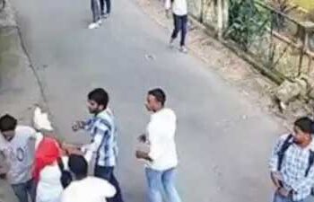 ٹوپی پہننے پر اعتراض، مسلم نوجوان کی پٹائی