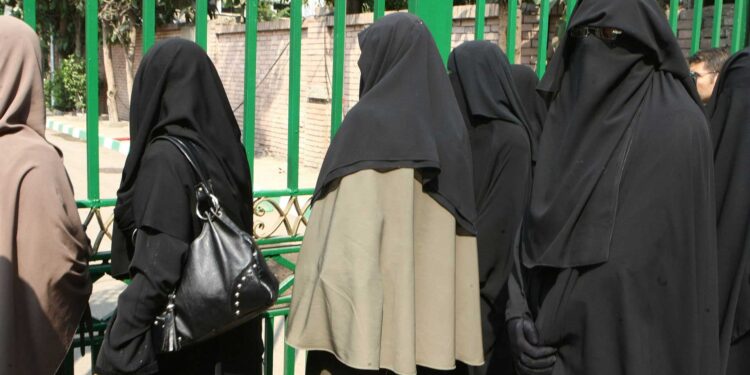 مصرکےاسکولوں میں نقاب پر پابندی