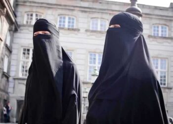 چہرے کا نقاب نہ واجب ہے، نہ فرض۔مصری عالم دین