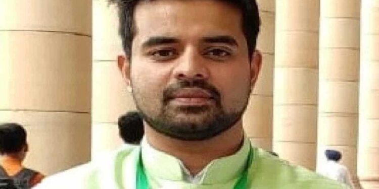 کرناٹک سےجے ڈی (ایس) کے واحد لوک سبھا رکن پرجول ریوانا کاانتخاب کالعدم