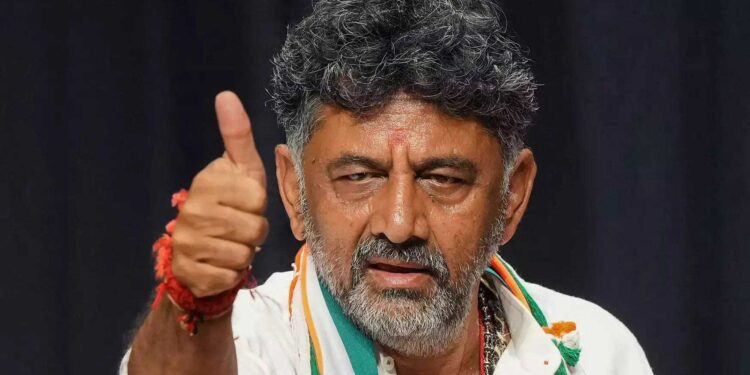 کرناٹک میں کانگریس کو مضبوط بنانے کے لئے شیو کمار سرگرم