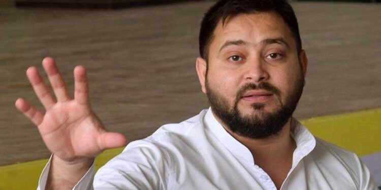 مبینہ بی جے پی حامی نیوز اینکرز کے بائیکاٹ کافیصلہ درست۔تیجسوی