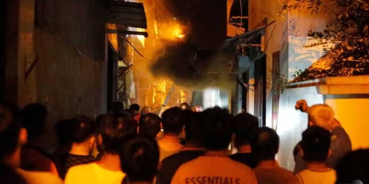 ویتنام میں اپارٹمنٹ میں آگ لگنے سے 50 افراد ہلاک