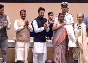 معروف اداکارہ وحیدہ رحمن کو ’دادا صاحب پھالکے ایوارڈ‘ سے سرفراز