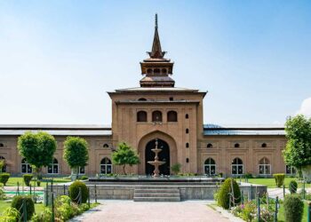 تاریخی جامع مسجد سری نگر میں نماز جمعہ نہیں ہوئی