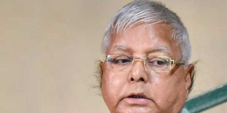 ملک میں لگاتار ہو رہے ٹرین حادثات کا ذمہ دار کون؟لا لو کا سوال