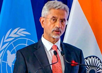 قطر میں سزائے موت پانے والے ہندوستانیوں کے اہل خاندان سے وزیر خارجہ کی ملاقات