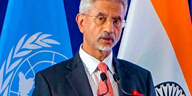 قطر میں سزائے موت پانے والے ہندوستانیوں کے اہل خاندان سے وزیر خارجہ کی ملاقات