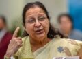 گھرمیں گرنے کی وجہ سے سابق لوک سبھا اسپیکر سمترا مہاجن کا سر زخمی،چار ٹانکے لگے