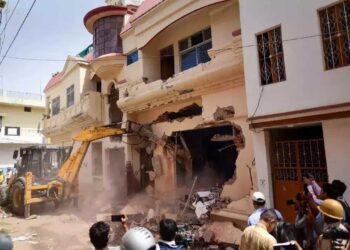 بلڈوزر کی کاروائی پر الہ آبادہائی کورٹ پی ڈی اے حکام سے ناراض