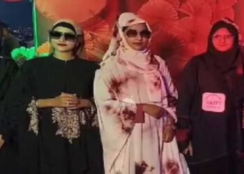 مظفر نگر میں منعقدفیشن شو میں رنگین ’برقعہ‘ کی شمولیت پر تضاد