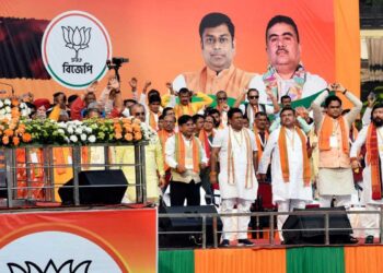 مغربی بنگال میں قومی ترانے کی توہین کرنے پر بی جے پی کے 12 ارکان اسمبلی کے خلاف ایف آئی آر