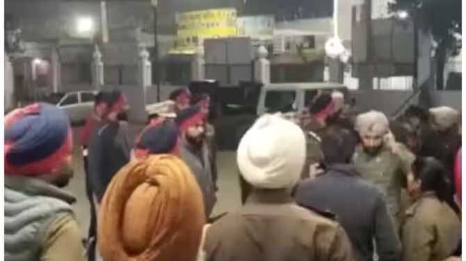 نہنگ سکھوں کے ساتھ جھڑپ میں کانسٹبل ہلاک، پانچ پولیس اہلکارزخمی