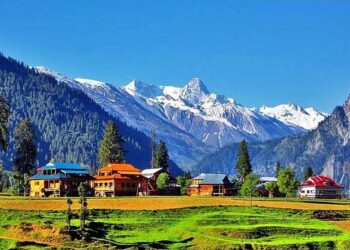 کشمیر میں بارش اور برف باری شروع