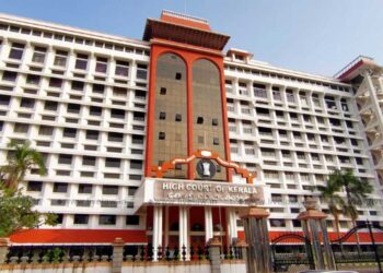 صحیفوں میں خدا کو خوش کرنے کے لیے پٹاخے پھوڑنے کا حکم نہیں۔کیرالہ ہائی کورٹ