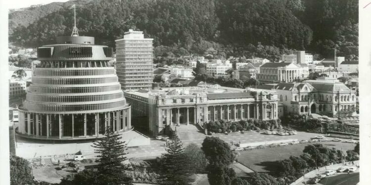 نیوزی لینڈمیں دائیں بازو کی جماعتیں اکثریت سے محروم