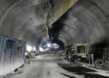 سرنگ میں پھنسے مزدوروں کو جلد ہی نئی زندگی ملنے کی امید