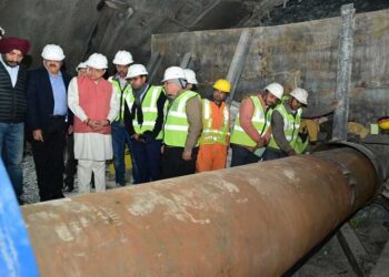 وزیراعلیٰ پشکر دھامی اُترکاشی پہنچے اورجائے حادثہ کا معائنہ کیا