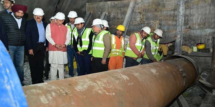 وزیراعلیٰ پشکر دھامی اُترکاشی پہنچے اورجائے حادثہ کا معائنہ کیا