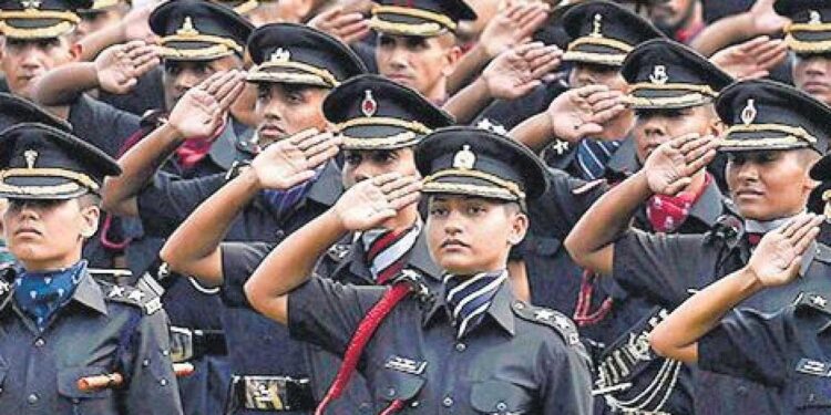 تمام خواتین فوجیوں کو اب  کو یکساں میٹرنیٹی لیوملے گی