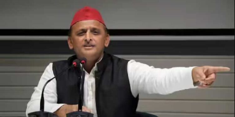 اکھلیش یادو کے خلاف درج فوجداری کارروائی پر روک