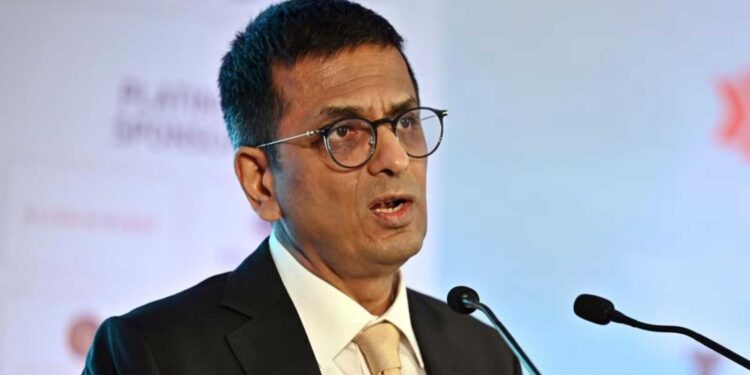 ویراں ہے مے کدہ خم و ساغر اداس ہیں: تم کیاگئے کہ روٹھ گئے دن بہار کے