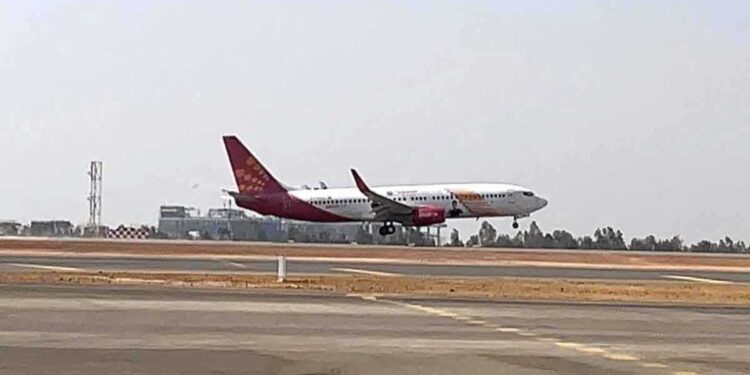 اپنے پوتے کے ساتھ سفرکر رہی خاتون کی طیارہ میں موت