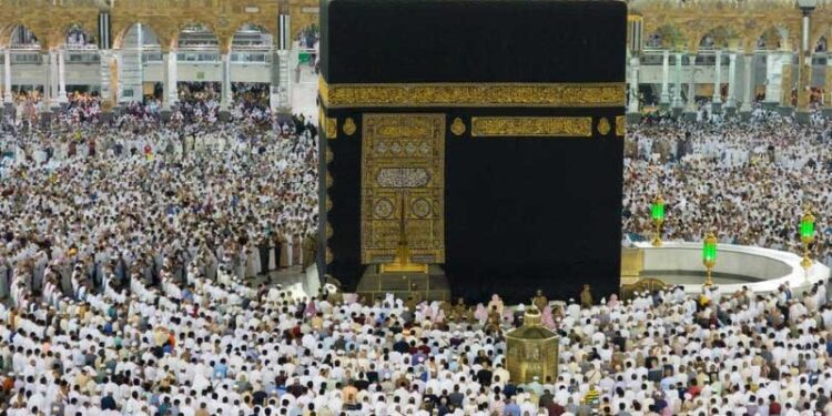 حج 2024 کے ایکشن پلان کی حافظ نوشاد احمد اعظمی کی جانب سے تنقید